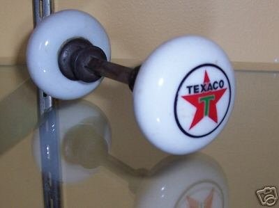 rare-vintage-texaco-porcelin-door-knob-w-etched_1_79e846036d90008f228654cf3429194a.jpg