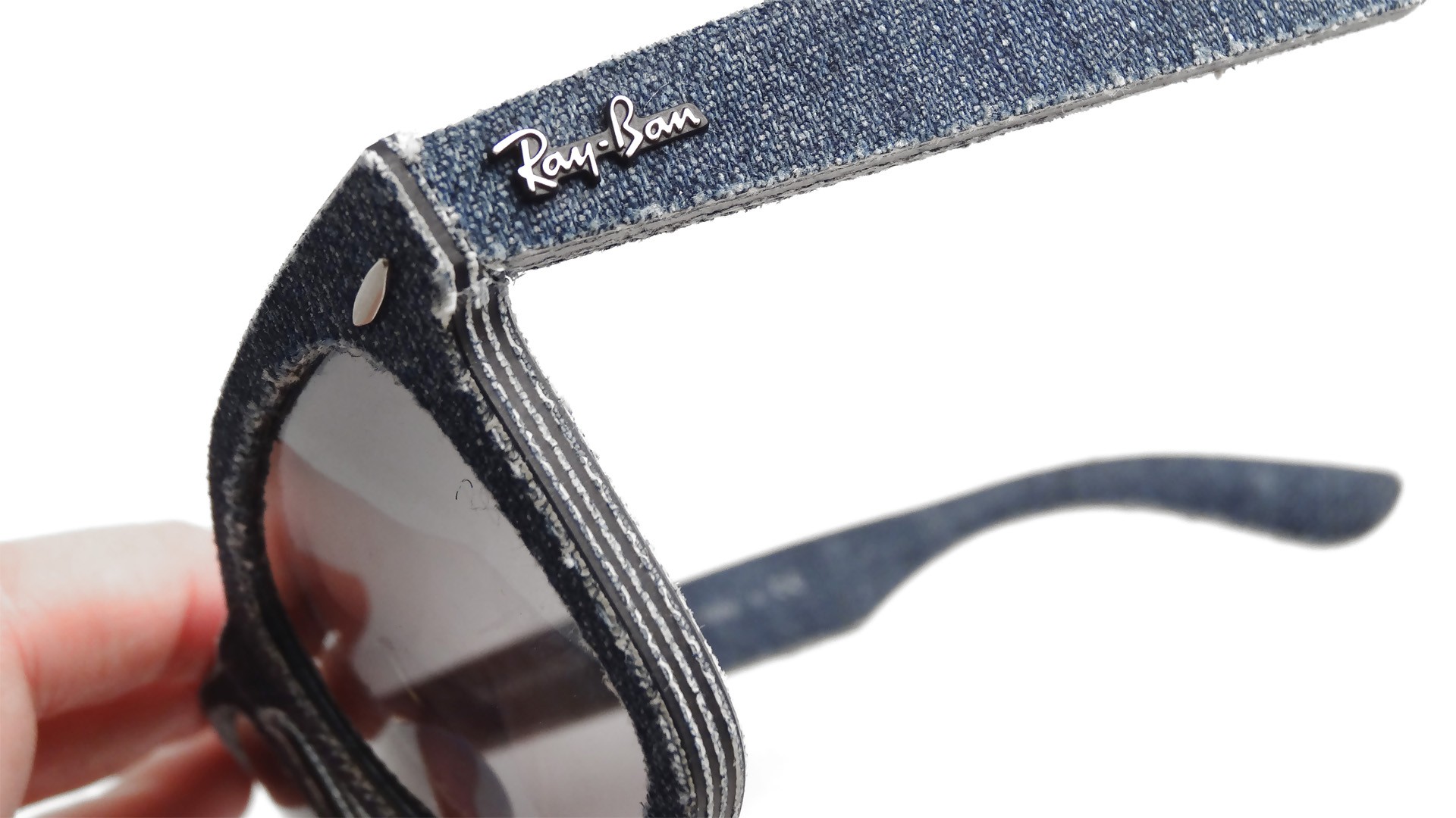 ray-ban-original-wayfarer-denim-blue-rb2140-1163-71-50-18-medium-gradient.jpg