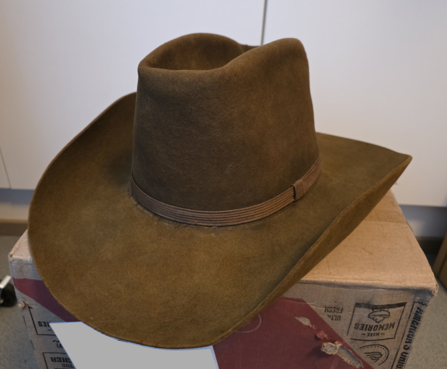 Resistol brown 2.jpg