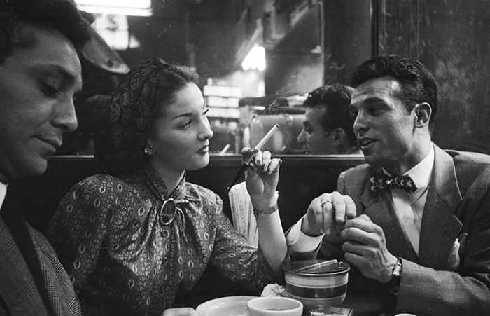 restaurant_vintage-photographs-new-york-street-life-stanley-kubrick-01-59a941b06586a__700.jpg