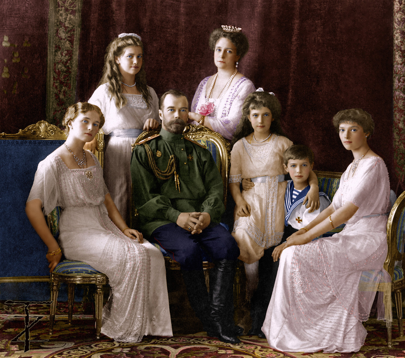 romanov_family_1913_by_tashusik-d7fenr9.jpg