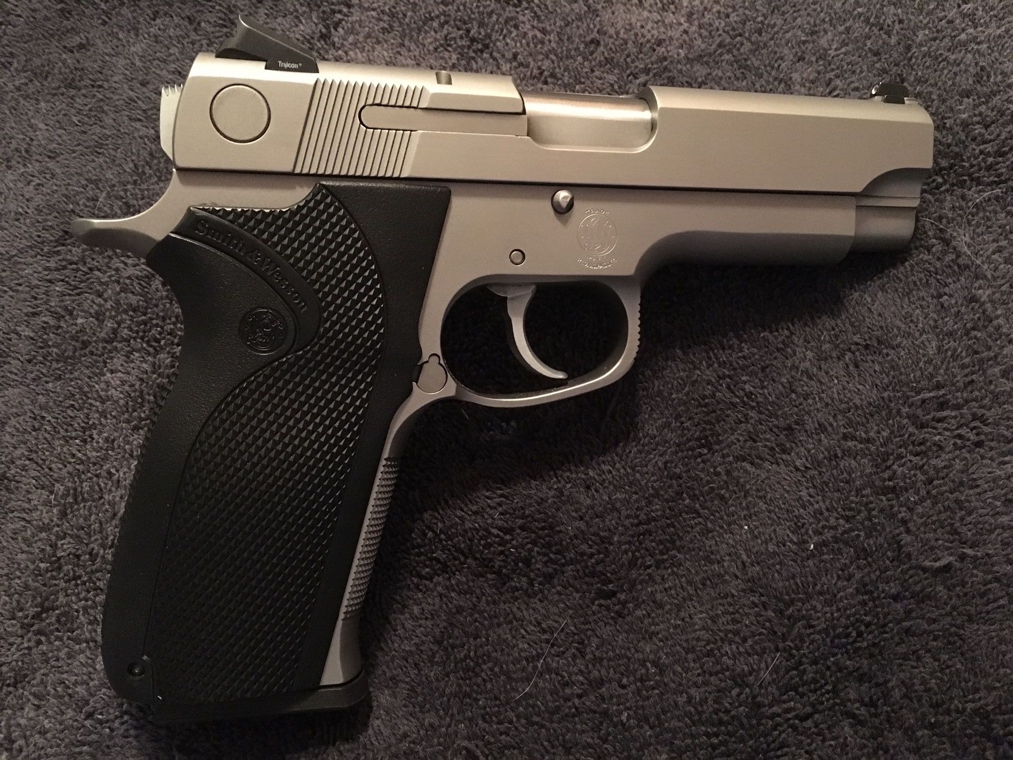 S&W1076R.jpg