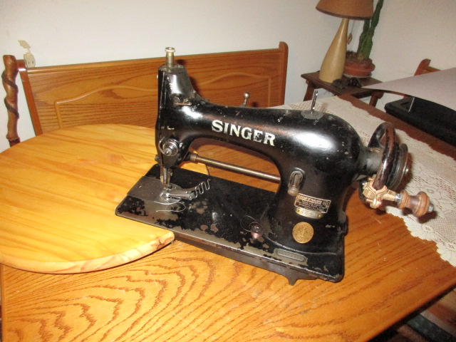 Singer 44-90.JPG