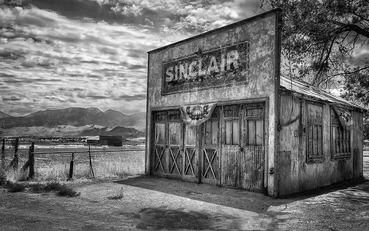 Small-Town-Americana-Utah-B-W.jpg