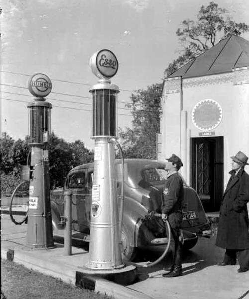 SS HUMBLE PUMP GAS 1937.jpg