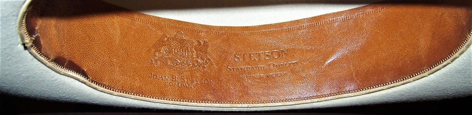 Stetson feather sweat.jpg