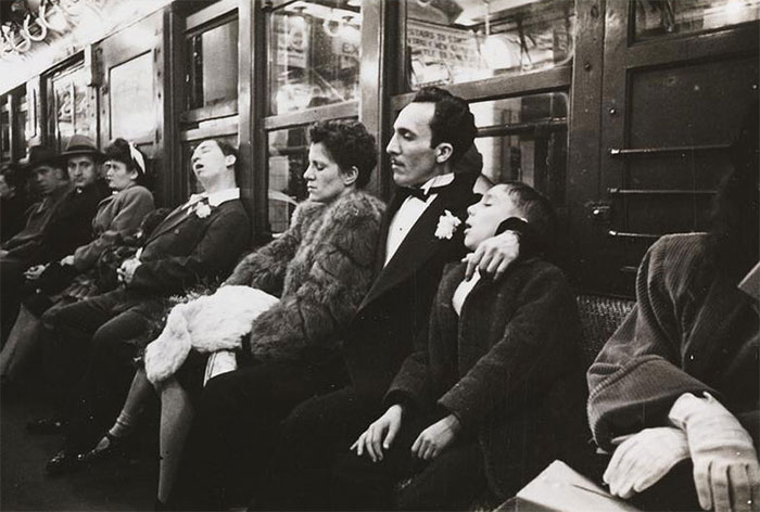 subway_vintage-photographs-new-york-street-life-stanley-kubrick-17-59a950bf66ac0__700.jpg