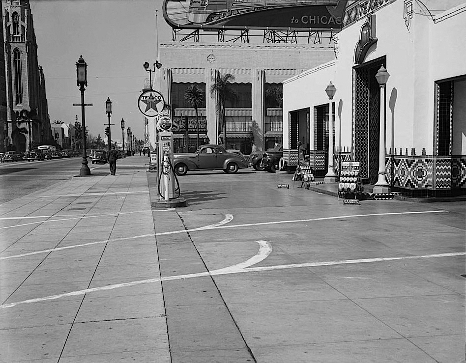 Texaco_Wilshire_1940.jpg