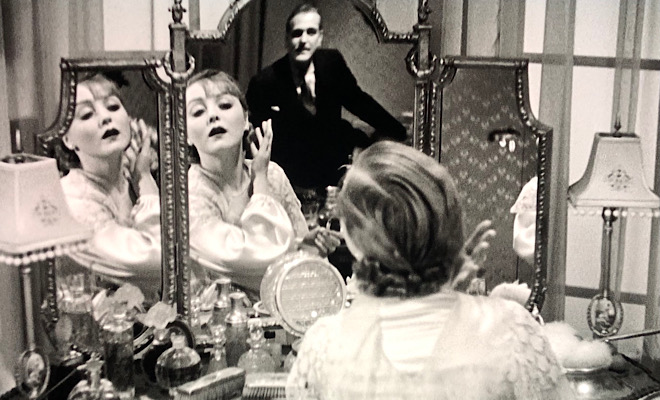 The-Kiss-Before-the-Mirror-Nancy-Carroll-3.jpg