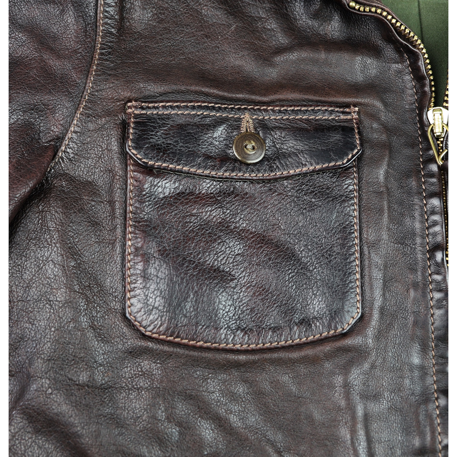 Thedi Atlas Cocoa Buffalo L7 chest pocket IG square.jpg