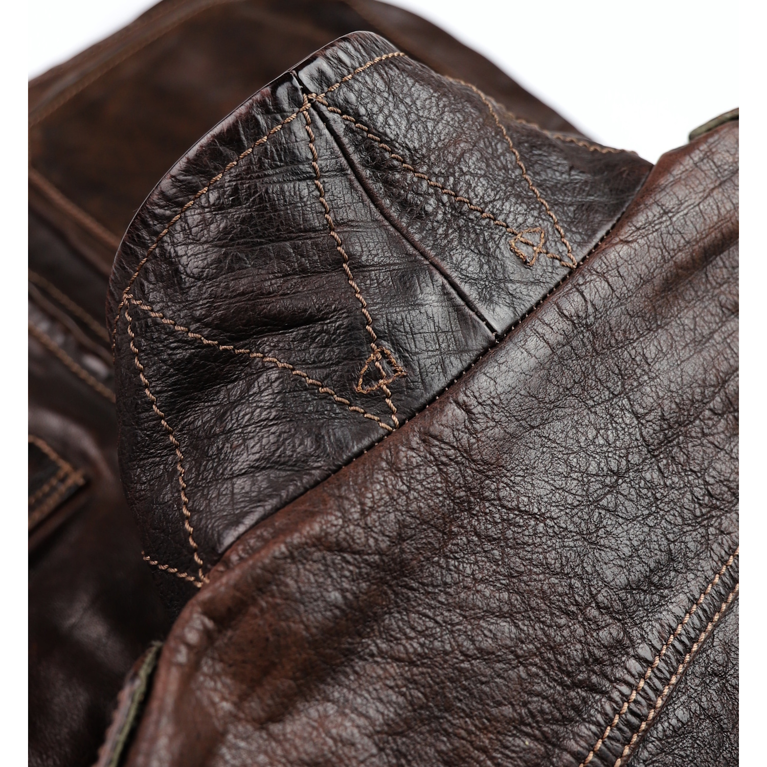 Thedi Atlas Cocoa Buffalo L7 collar stitching IG square.jpg