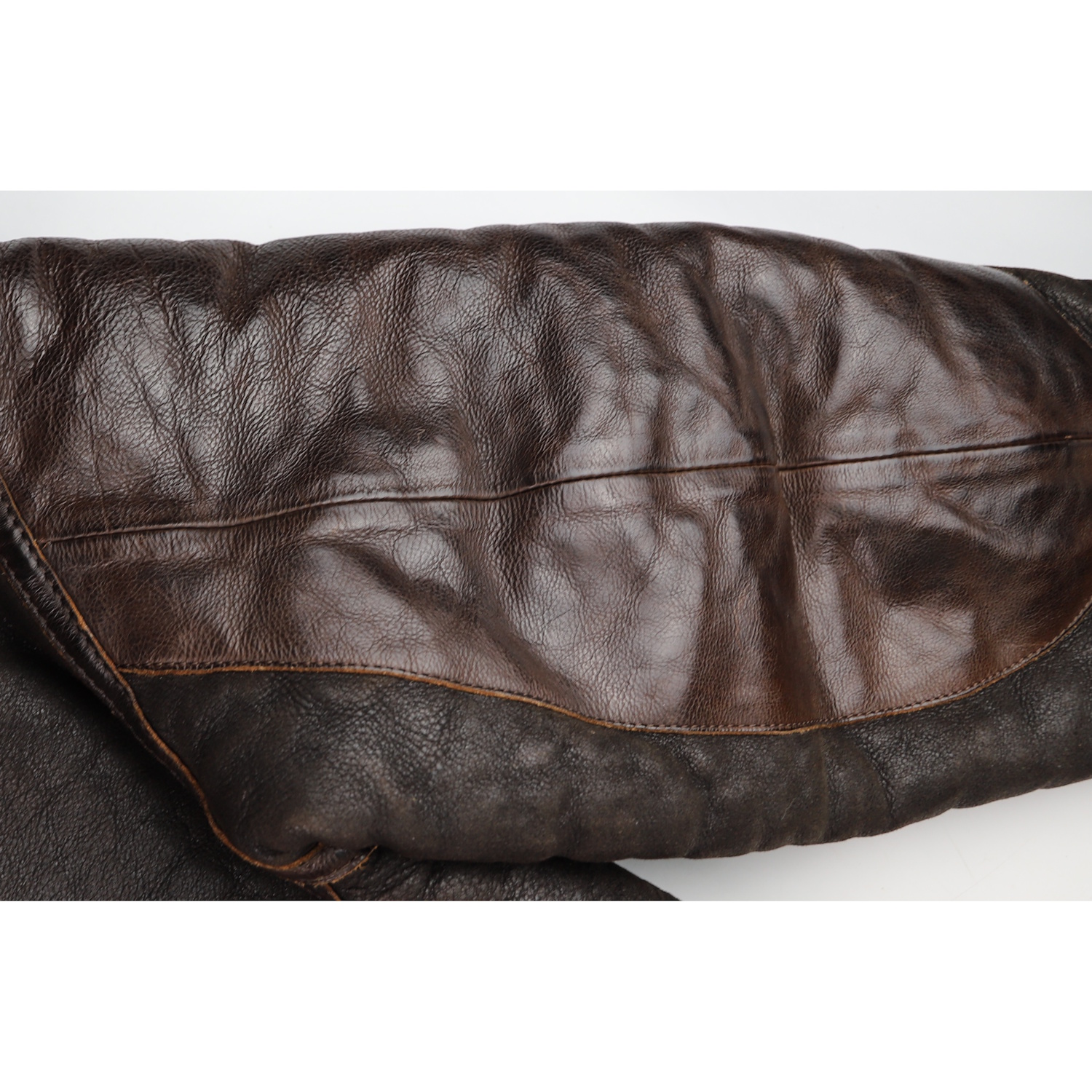 Thedi B-3 SB33 sleeve overlay.jpg