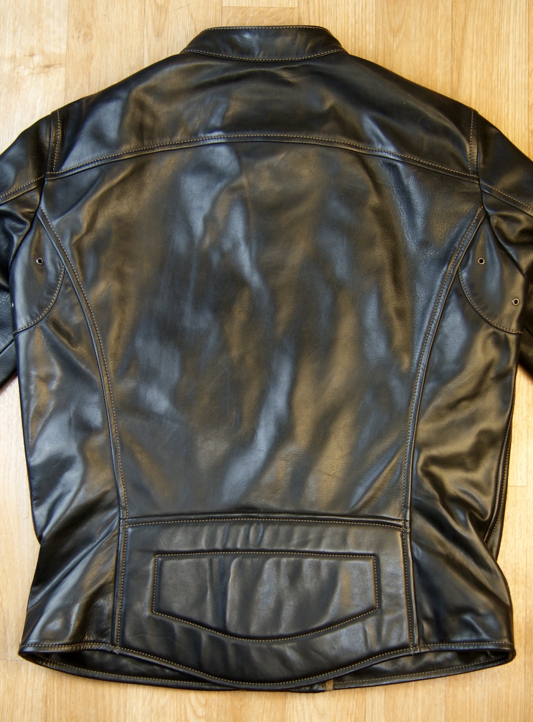 Thedi Crosszip Black Horsehide BQ2 back.jpg