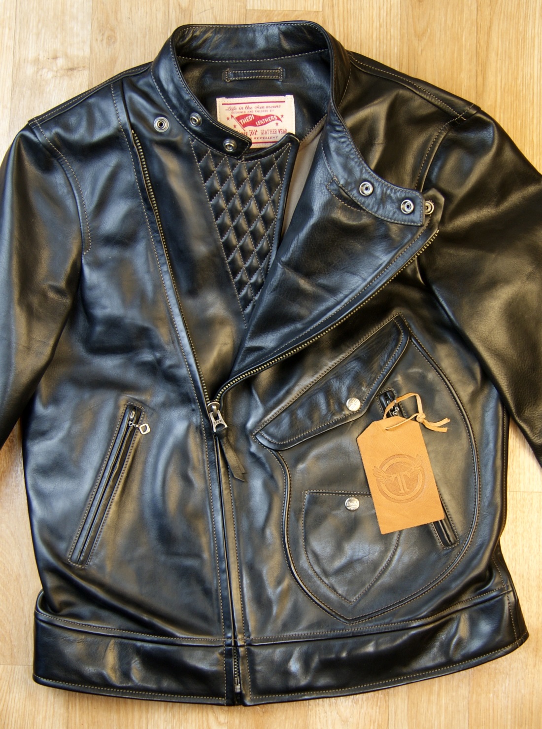 Thedi Crosszip Black Horsehide BQ2 front unzipped.jpg