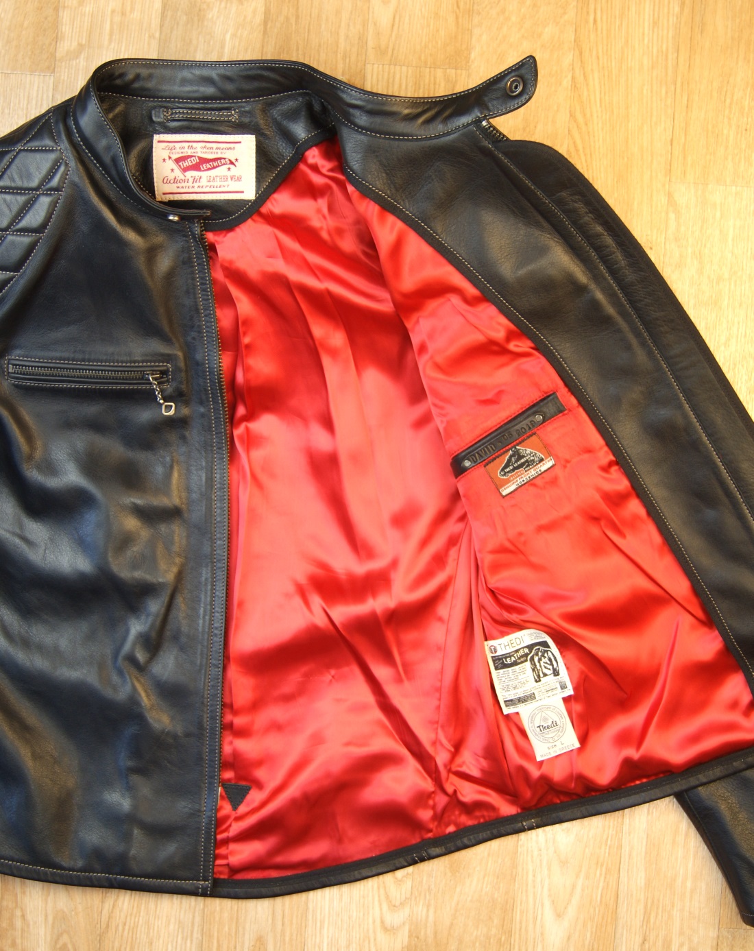 Thedi custom Black Horsehide XSL red satin lining.jpg