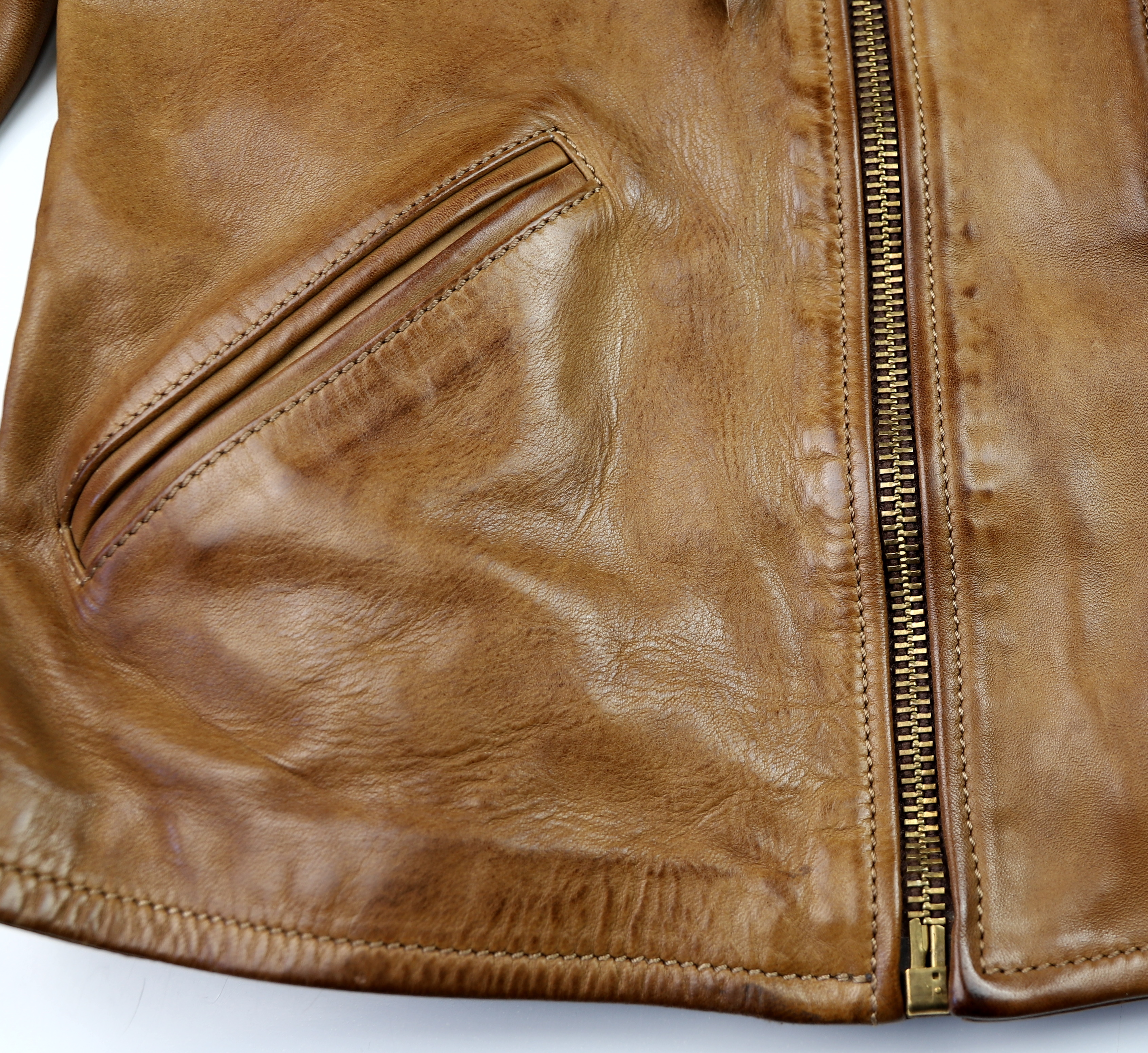 Thedi Hektor Bruciato Horsehide handwarmer.jpg