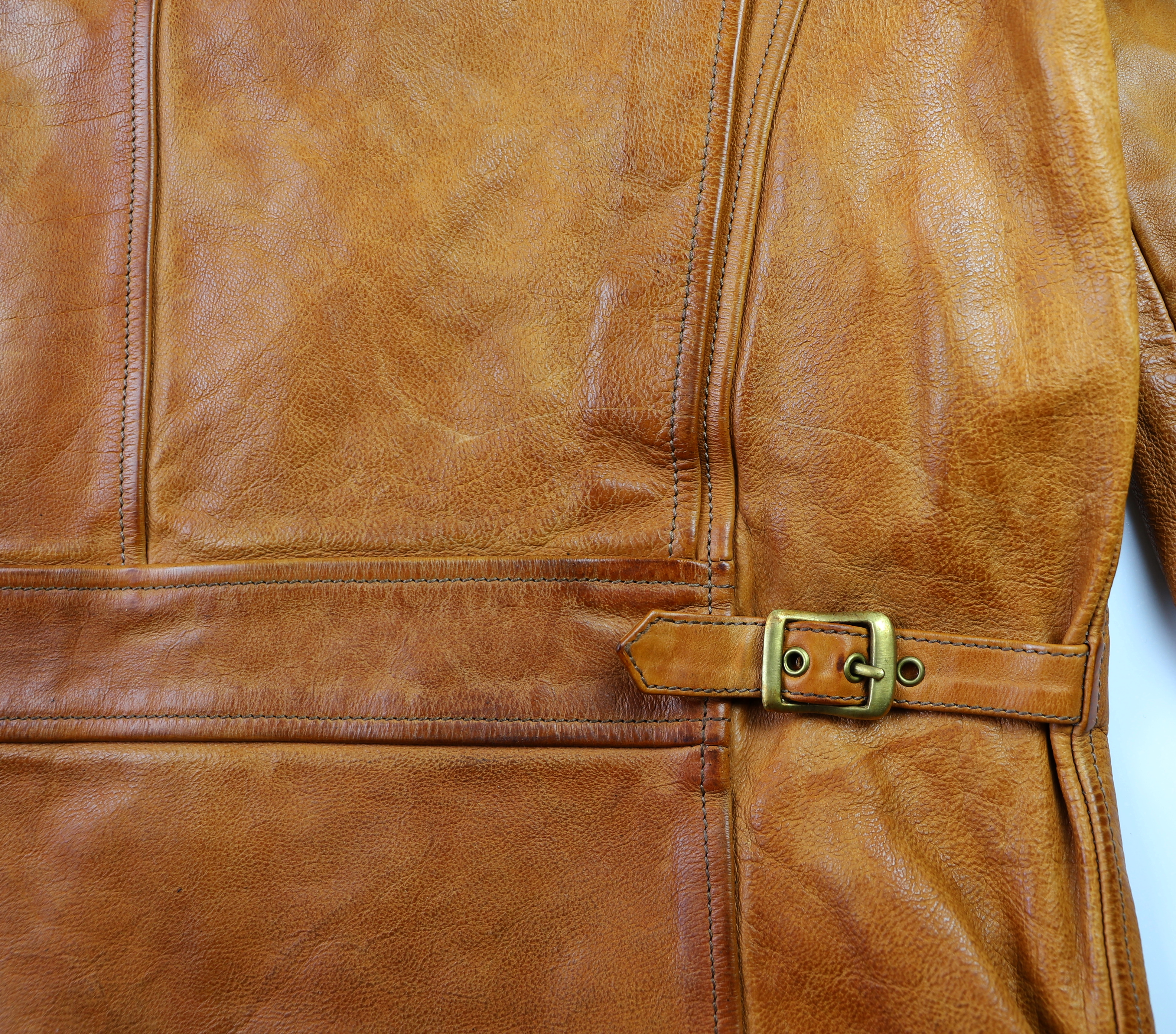 Thedi Hektor Cognac Buffalo 9CH side buckle.jpg