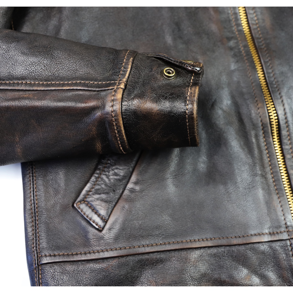 Thedi Idas Chestnut Bruciato Horsehide L65 snap cuff IG square.jpg