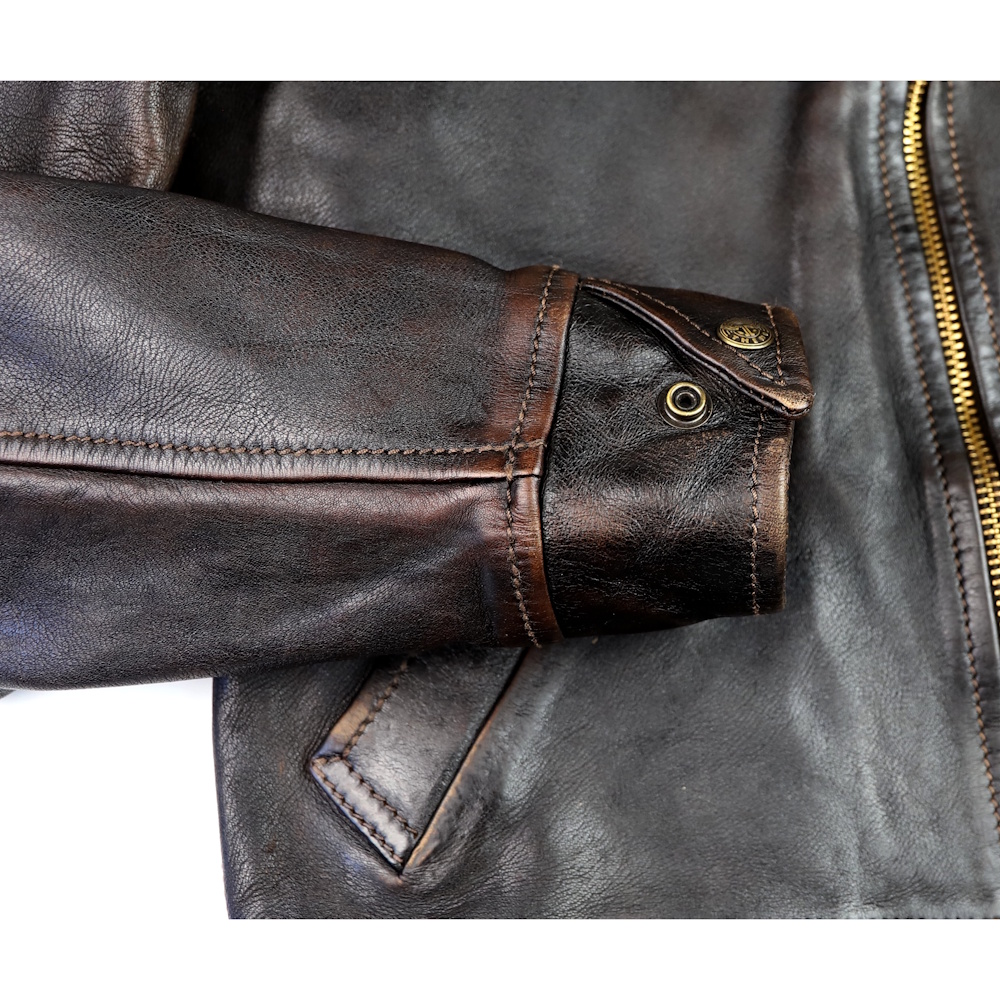 Thedi Idas Chestnut Bruciato Horsehide M1 snap cuff IG square.jpg