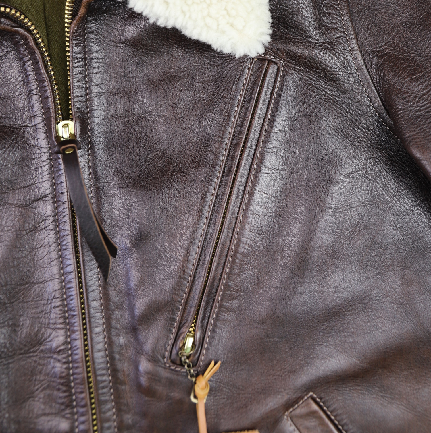 Thedi Idas Chestnut Bruciato Horsehide SM7 chest pocket.jpg