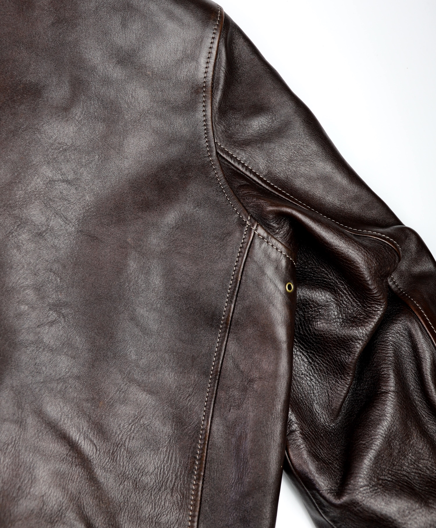 Thedi Idas Chestnut Bruciato Horsehide upper back.jpg