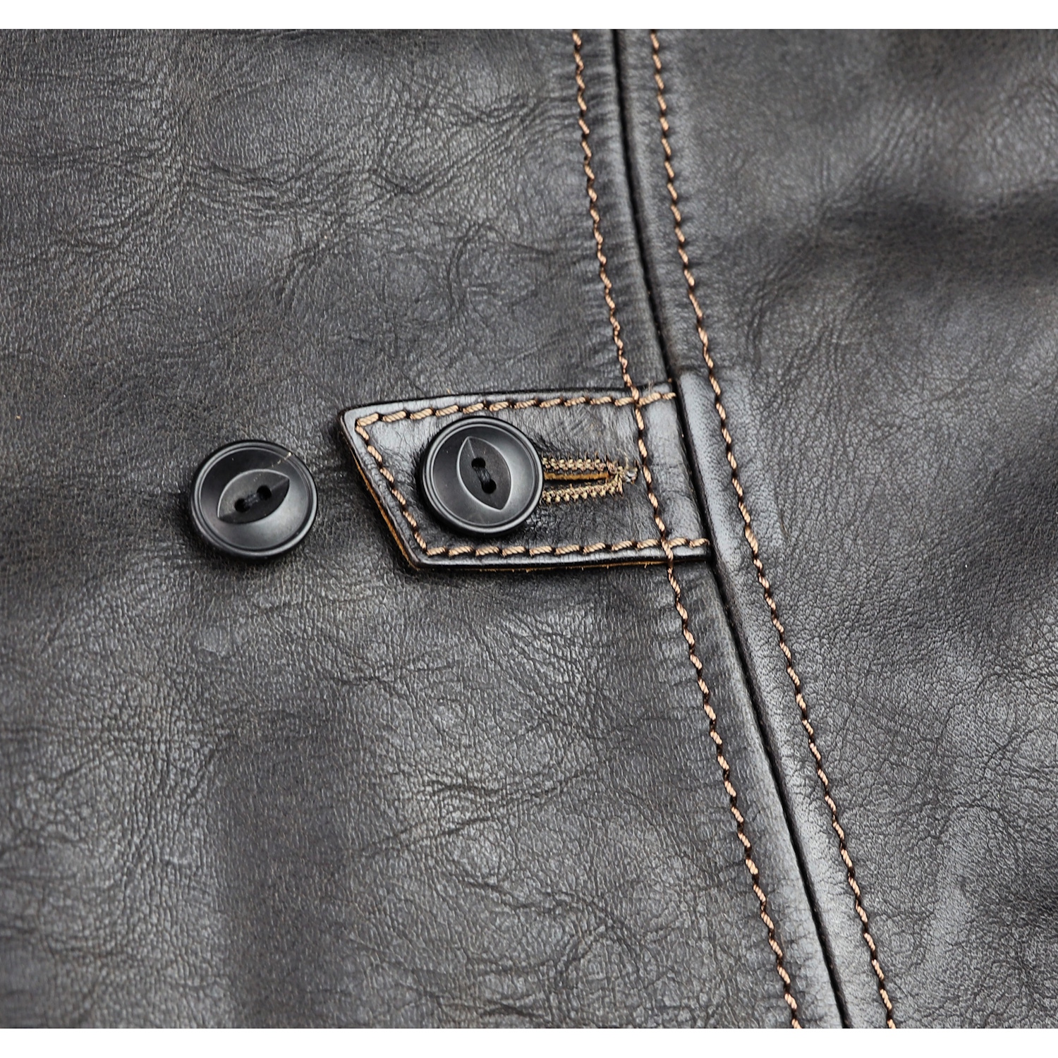 Thedi Metropolis Black Teacore Bruciato 2XL back adjusters IG square.jpg