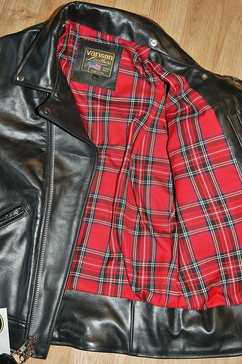 Vanson Daredevil red plaid lining.jpg