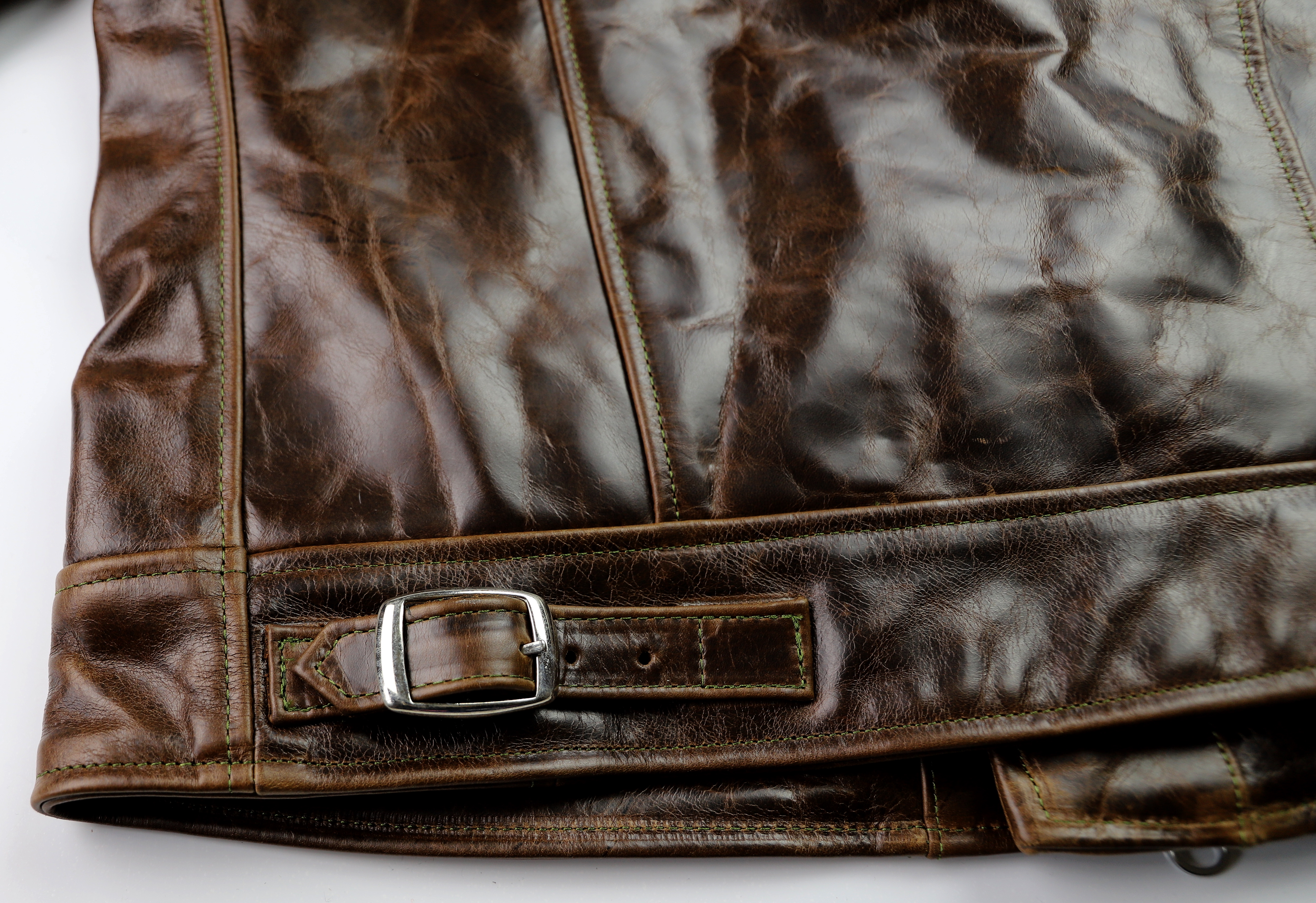 Vanson Daredevil Size **L Dark Maple Bainbridge MM88 Rear Buckle.jpg