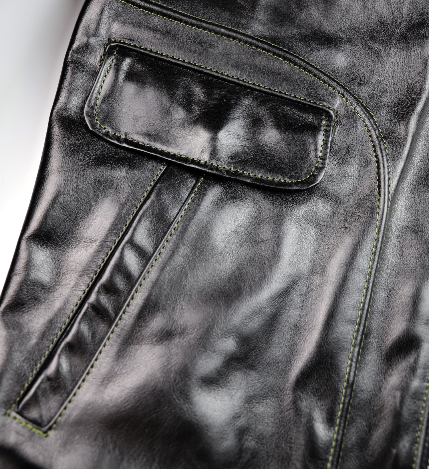 Vanson Ike Black Vancouver Cowhide 40 cargo pockets.jpg