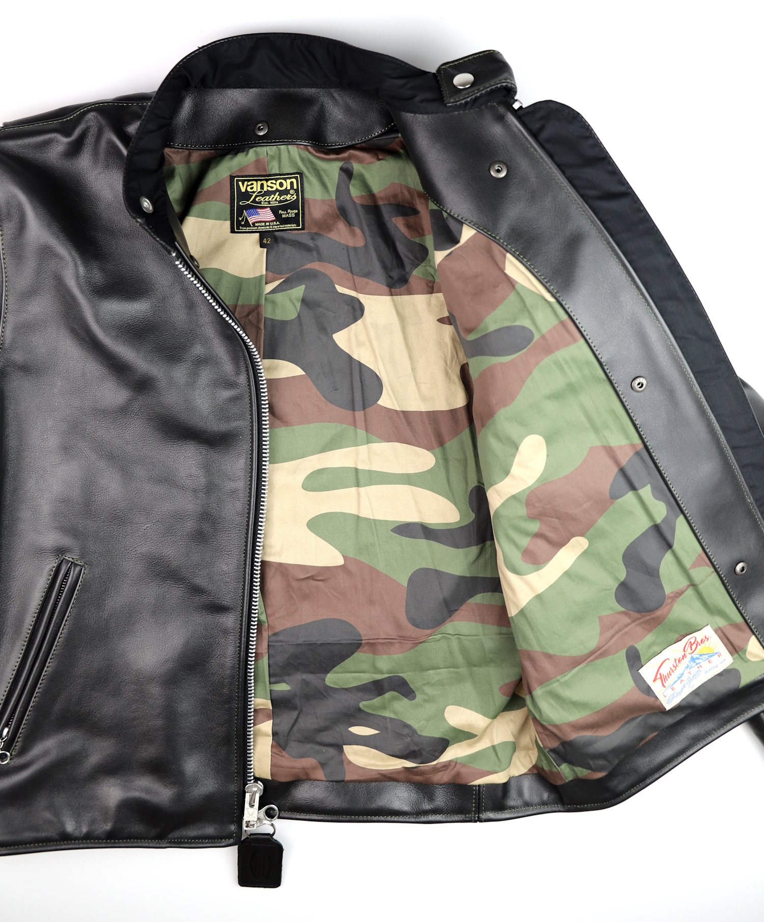 Vanson Model B Deluxe 42H camo lining.jpg