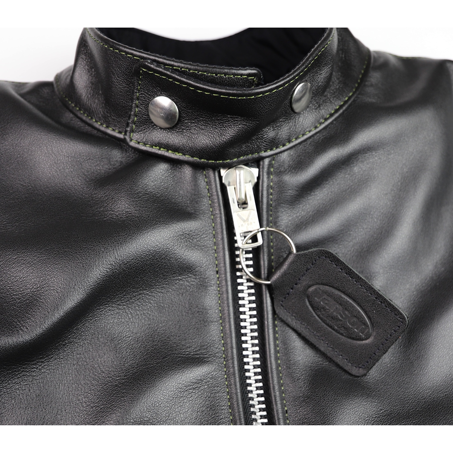 Vanson Model B Deluxe 42H zipper pull IG square.jpg