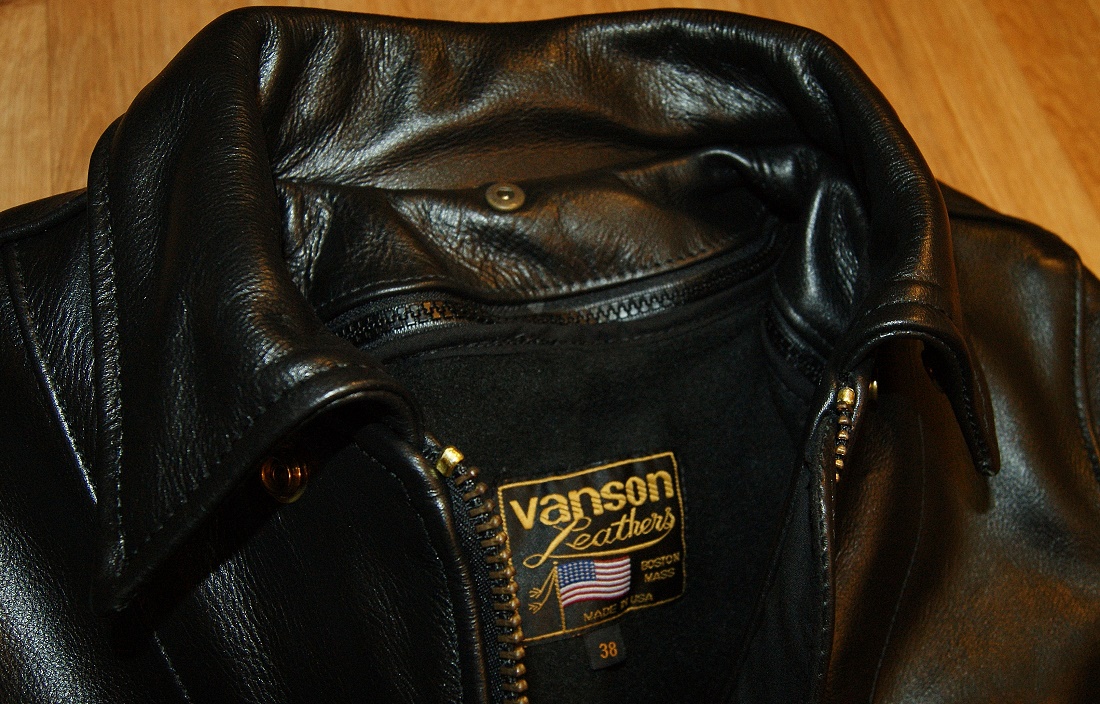 Vanson Model F collar.jpg