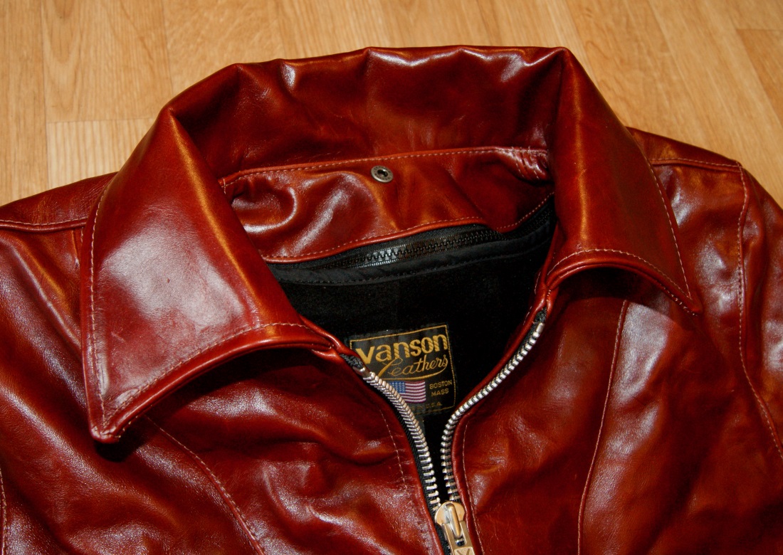 Vanson Model F size 42 Octagon collar.jpg