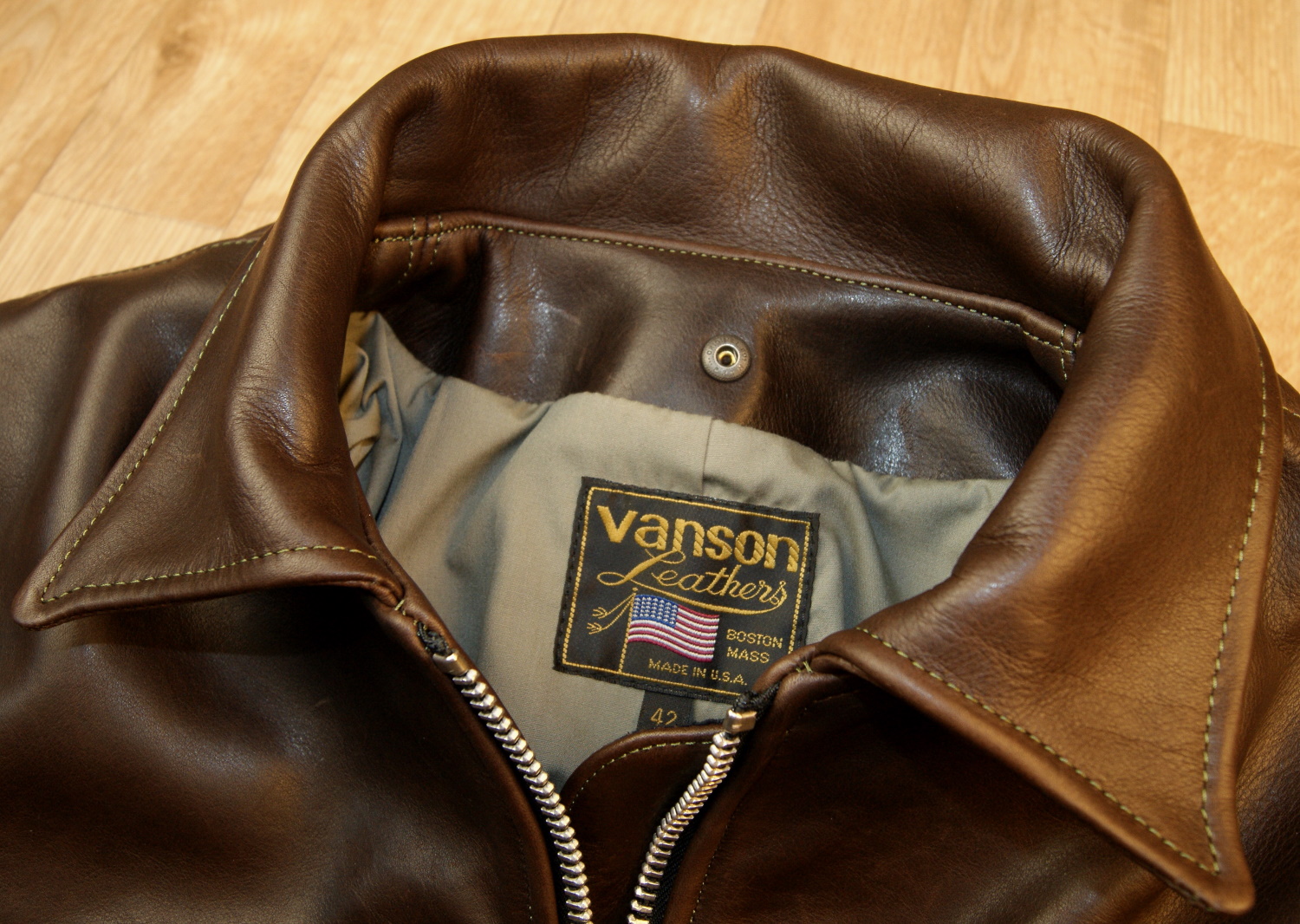 Vanson Oxford Whidley leather tag.jpg