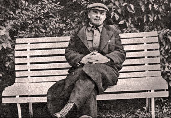 vladimir_ilyich_lenin_photo.jpg