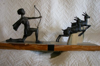 SHOTGUN- BOW- STATUES 010.jpg