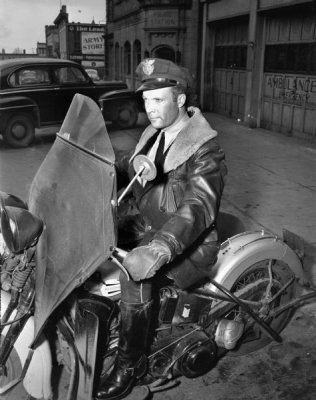 milw_leather_1947_2.jpg