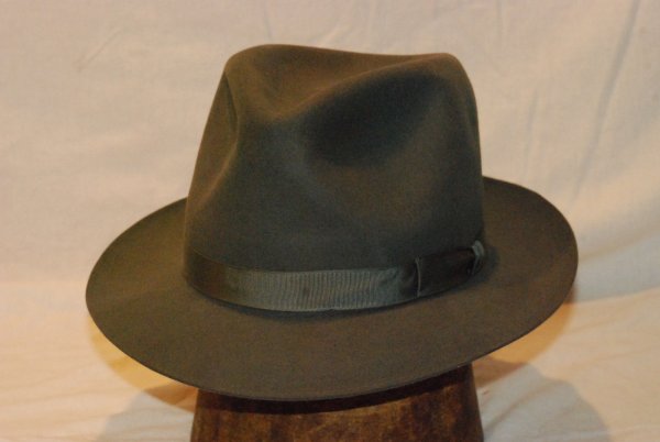 Stetson Playboy brown 01.jpg