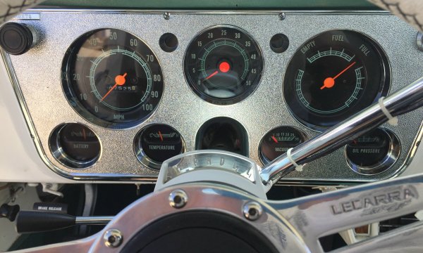 C10 Dash.jpg