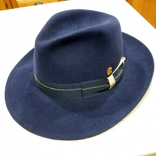 Blue fedora.jpg