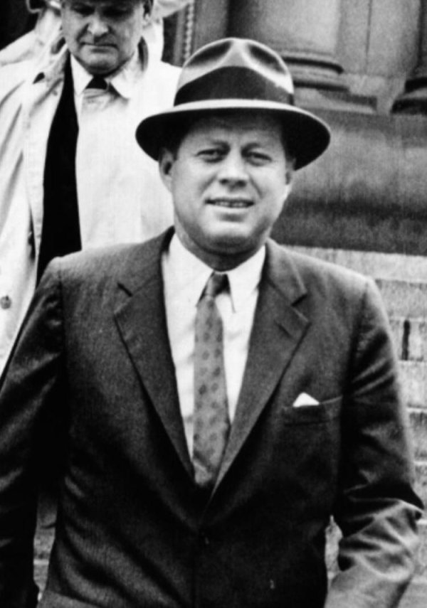 jfk-wearing-a-fedora-1960-1962-v0-o4mxl62so1na1.jpg