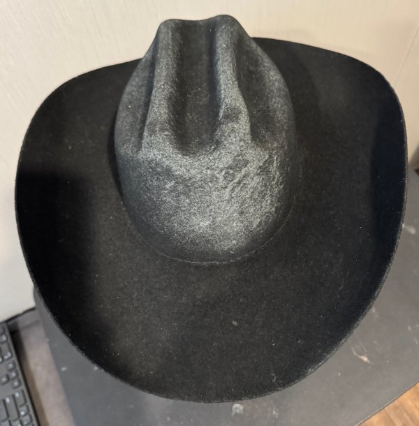 Old hat during refurb 2.JPG