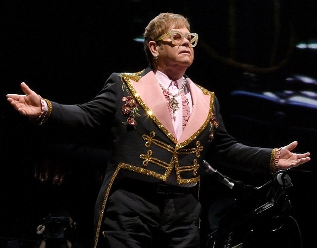 Sir_Elton_John_01.jpg