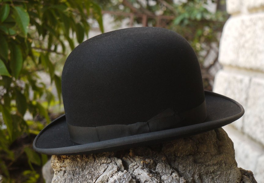 Moores bombetta nera 56.jpg