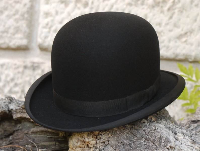 Moores bombetta nera 56 B.jpg
