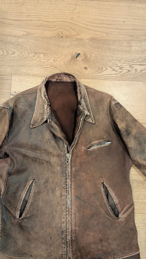 04_front_collar_and_pockets.jpg