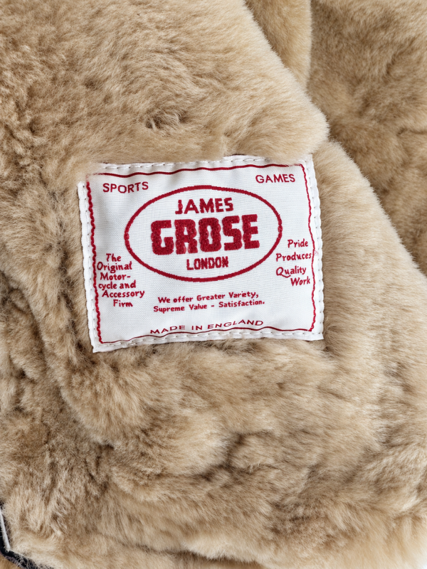 Beige shearling label close-up.png
