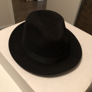 Hat1