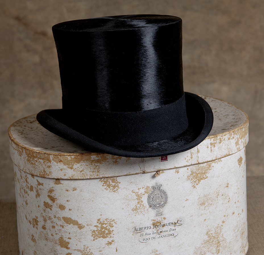 Alberto Rodrigues & Cia top hat